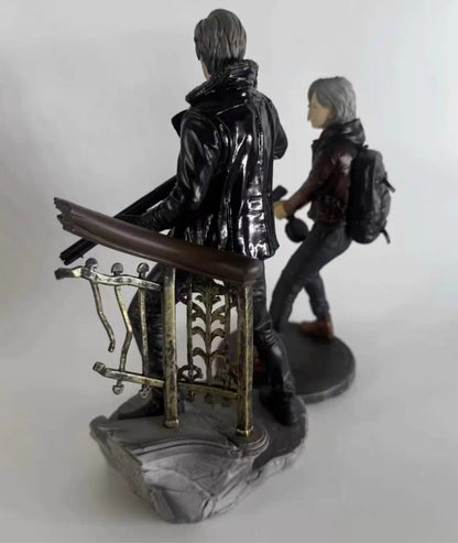 Leon Kennedy & Grace Ashcroft Figurine