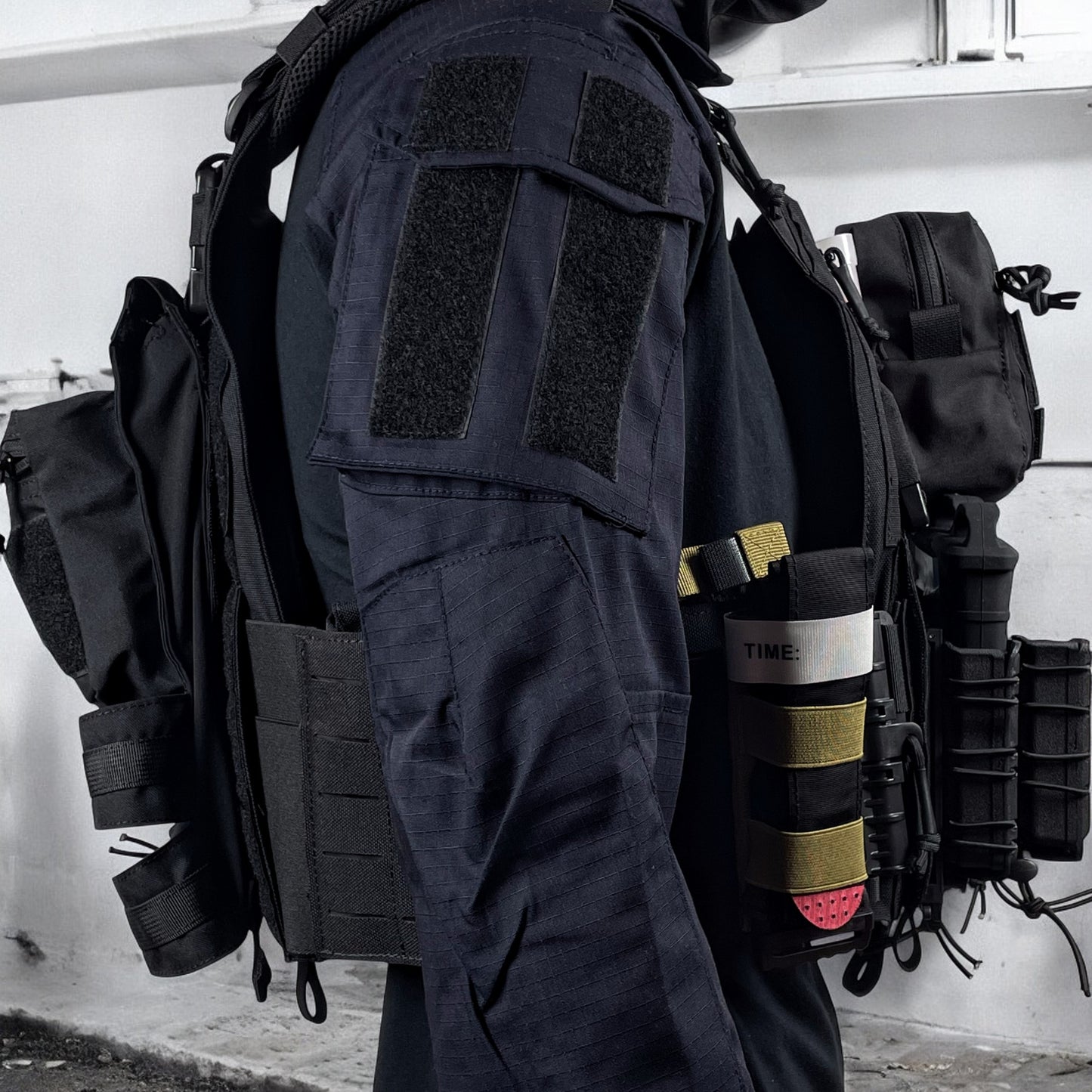 Full Ghost Operator Costume Set With Vest Helmer & Acessories MW2 Cosplay Call of Duty Modern Warfare 2 Ghost Riley Complete Kit Skull Mask Tactical Helmet And Vest Set