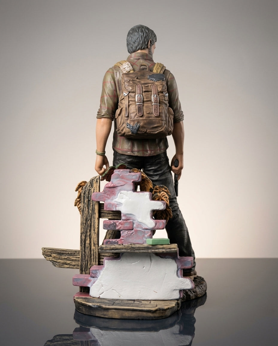 Joel and Ellie Statues