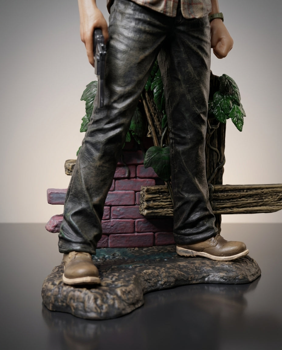 Joel and Ellie Statues